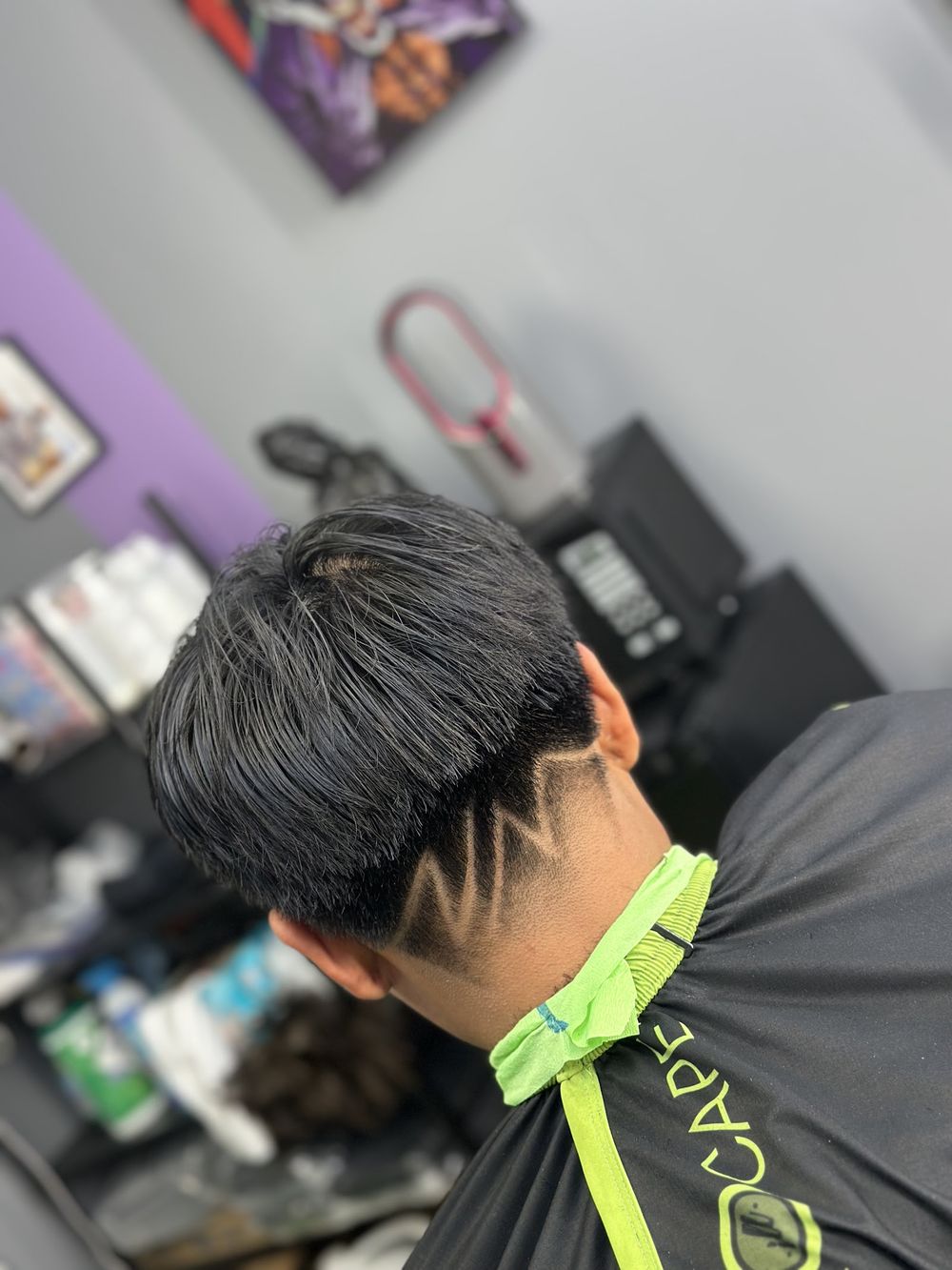 Sharp taper with a line design