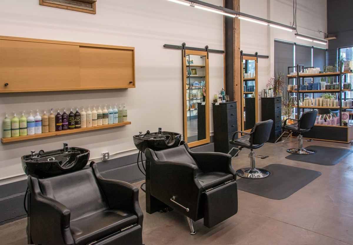 Wash stations and the product wall