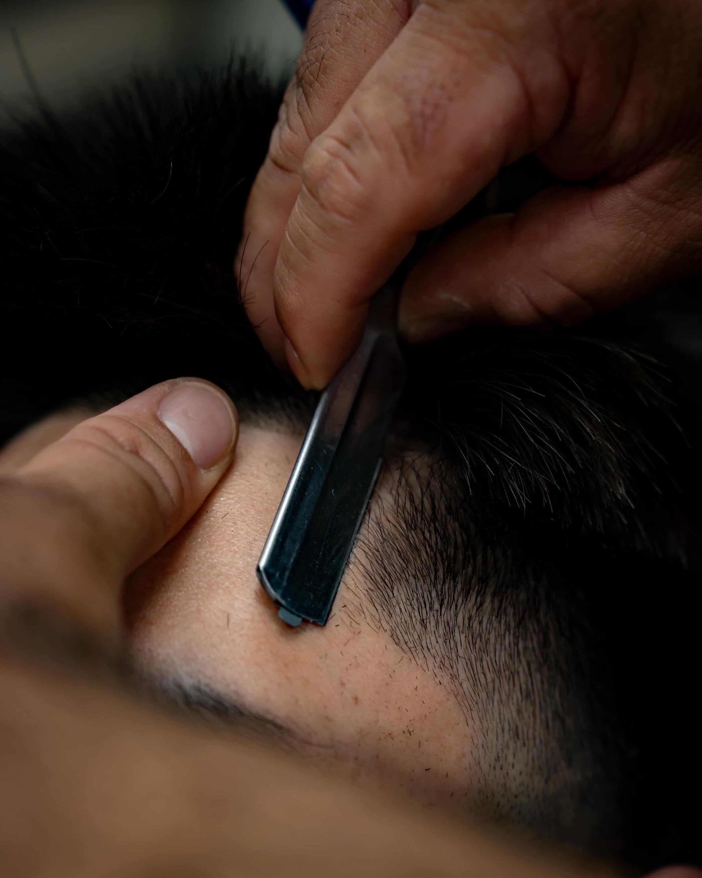 Straight razor detailing a hairline