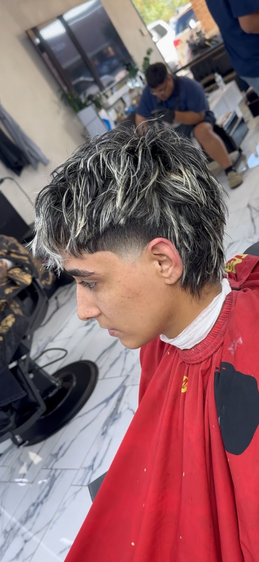 A textured mullet mid-cut