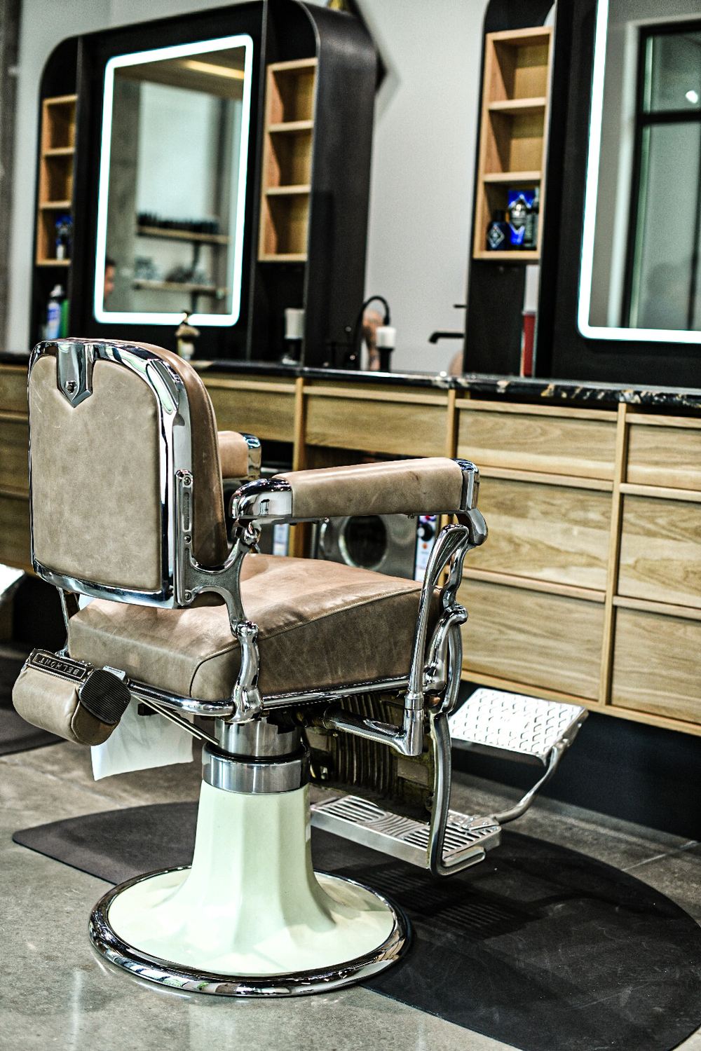 A vintage chair waiting at Roswell