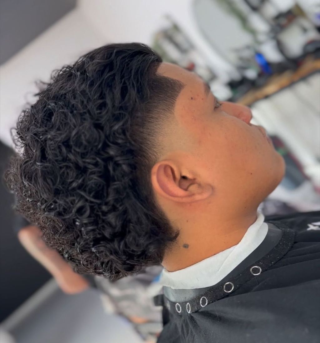 A curly taper, finished clean