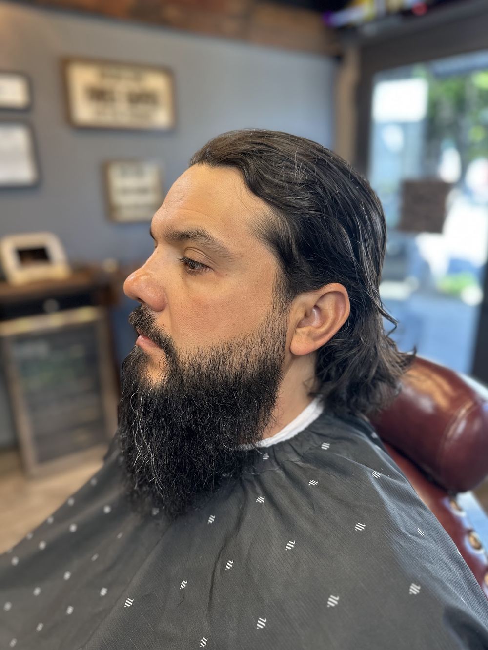 A full beard shaped at Wolf's